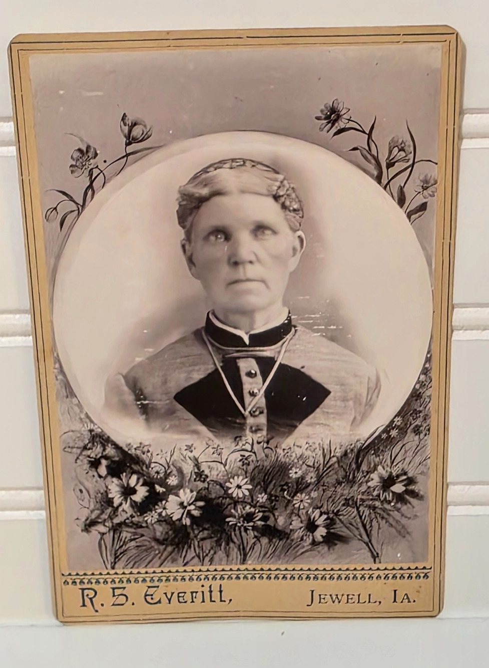 Antique Cabinet Card Photo 4 by 6" Victorian Woman Portrait Jewell Iowa